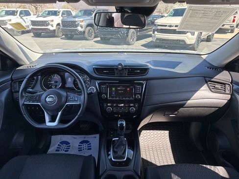 Used 2020 Nissan Rogue SV w/ Premium Package image 13