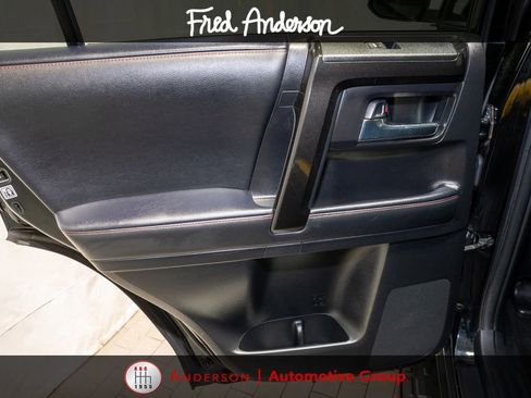 Used 2022 Toyota 4Runner TRD Off-Road Premium AWD/4WD image 9