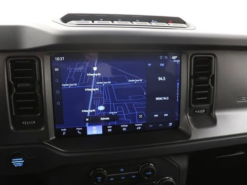 Used 2025 Ford Bronco Badlands image 21