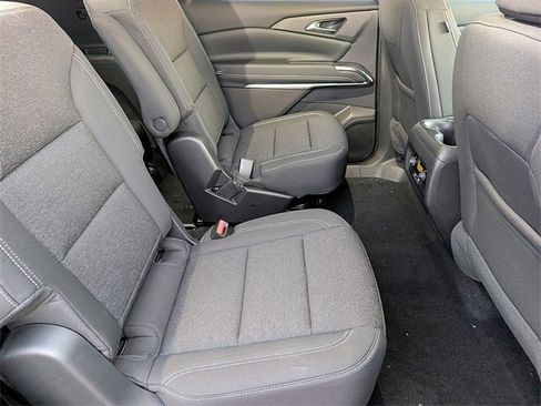 New 2026 Chevrolet Traverse LT image 13