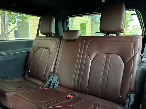 Used 2024 Ford Expedition Max Limited AWD/4WD image 11