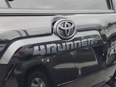 Used 2021 Toyota 4Runner Venture w/ Moonroof Package AWD/4WD image 7