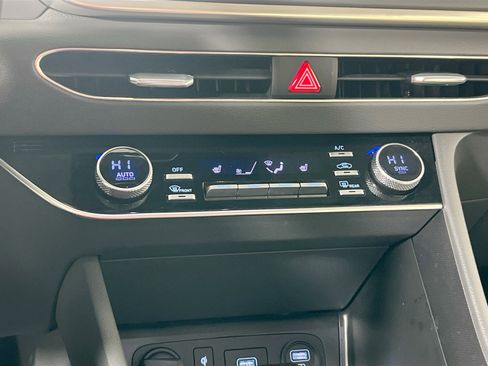 Used 2023 Hyundai Sonata SEL w/ Convenience Package image 16