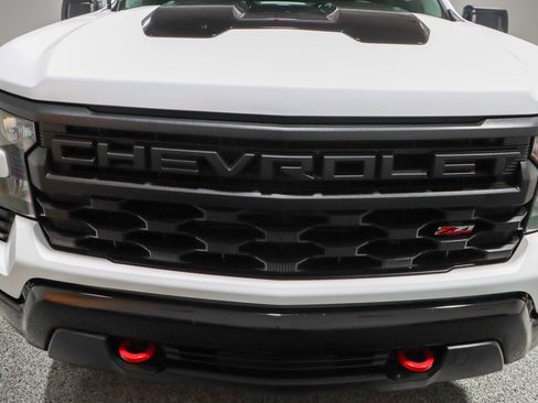Used 2023 Chevrolet Silverado 1500 Custom Trail Boss w/ LPO, Dark Essentials Package AWD/4WD image 4