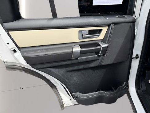 Used 2011 Land Rover LR4 HSE image 26