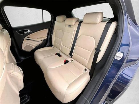 Used 2018 Mercedes-Benz GLA 250 4MATIC image 28