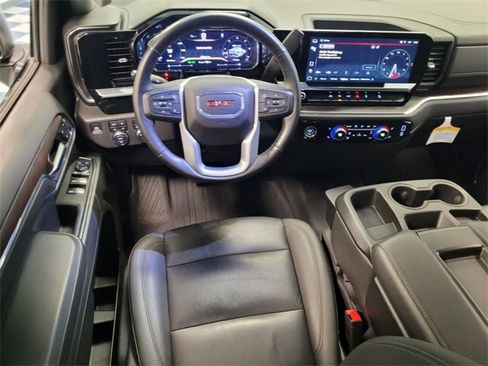 Used 2024 GMC Sierra 1500 SLT image 12