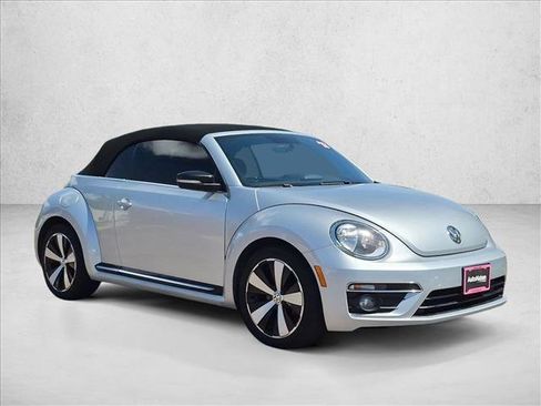 Used 2013 Volkswagen Beetle 2.0T FWD image 3