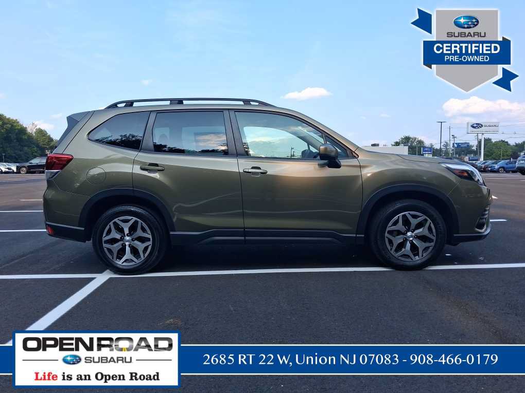 Certified 2023 Subaru Forester Premium AWD/4WD image 2