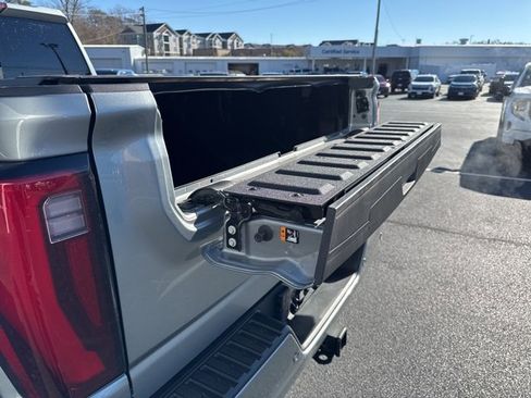 Used 2025 GMC Sierra 2500 Denali w/ Denali Reserve Package image 11