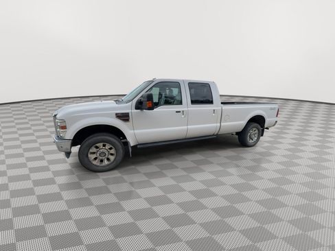 Used 2010 Ford F350 4x4 Crew Cab Super Duty image 4