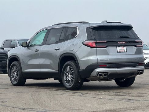 Used 2025 GMC Acadia Elevation image 7
