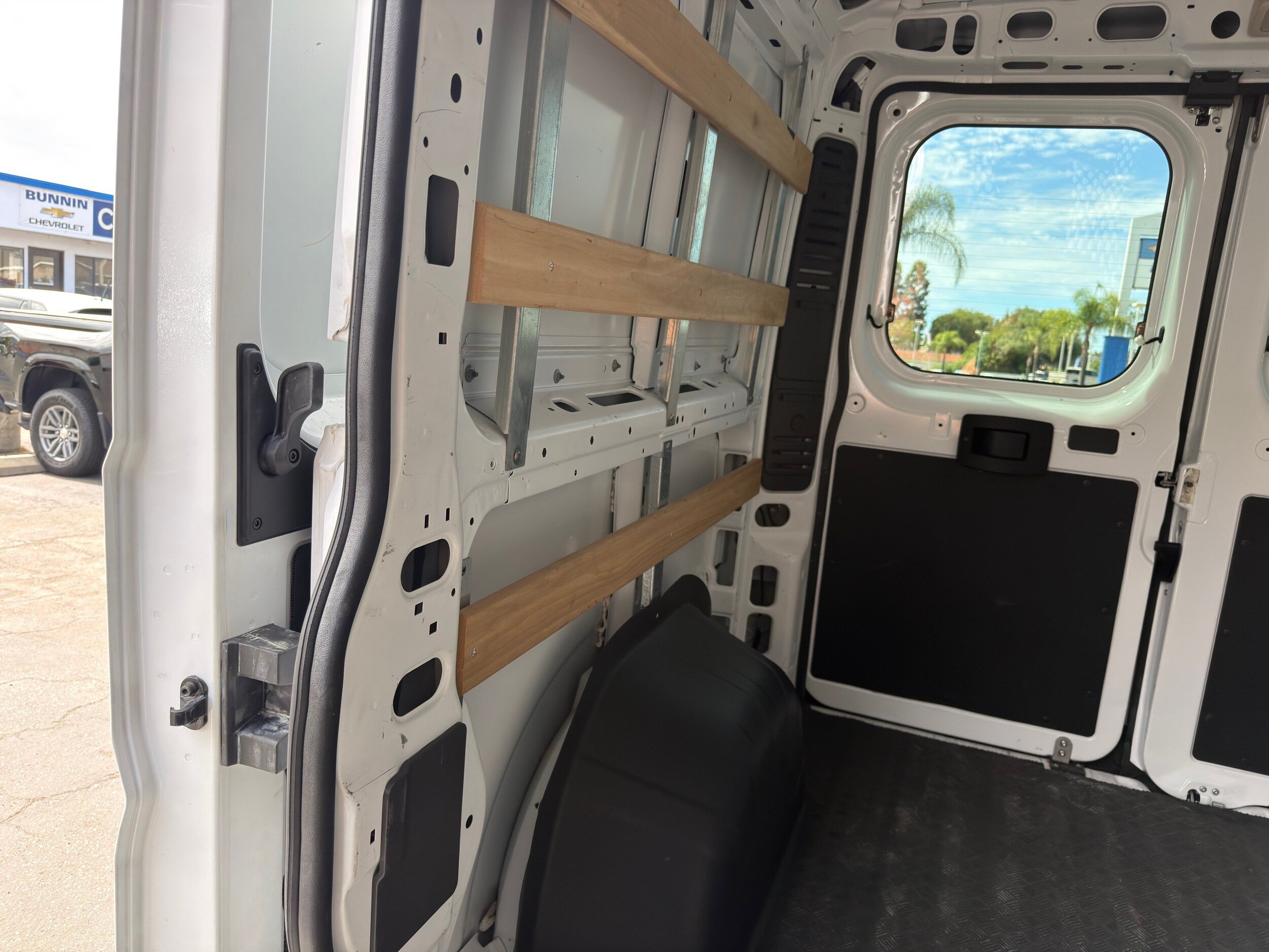 Used 2025 RAM ProMaster 2500 w/ U-Haul Equipment Group FWD image 16