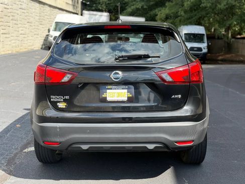 Used 2018 Nissan Rogue Sport S AWD/4WD image 7