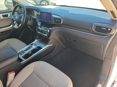 Used 2021 Ford Explorer Limited w/ Equipment Group 301A image 11