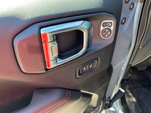 New 2025 Jeep Wrangler Unlimited Rubicon image 10