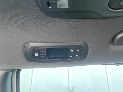 New 2026 Chrysler Voyager LX image 21