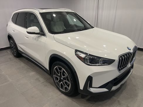 New 2026 BMW X1 xDrive28i w/ Convenience Package AWD/4WD image 3