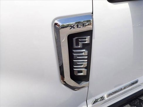 Used 2019 Ford F250 XLT w/ Snow Plow Prep Package AWD/4WD image 7