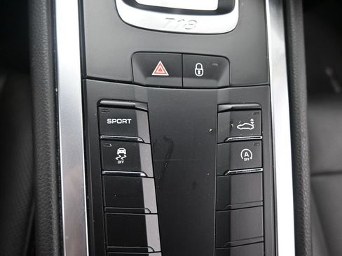 Used 2018 Porsche 718 Cayman S RWD image 24