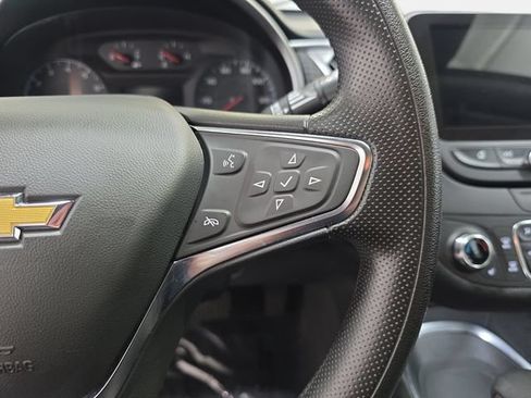 Used 2025 Chevrolet Malibu LT FWD image 18