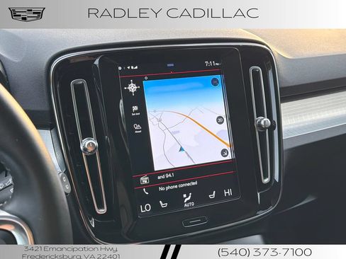Used 2021 Volvo XC40 T5 Momentum AWD/4WD image 7