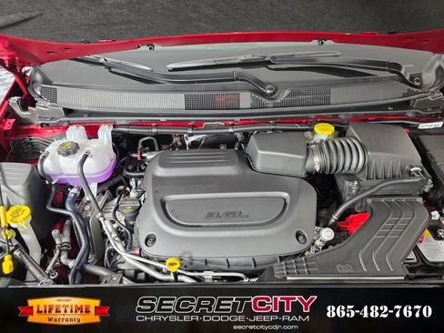 New 2026 Chrysler Voyager LX image 32