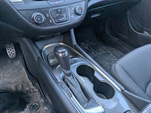 Used 2016 Chevrolet Malibu LT image 5