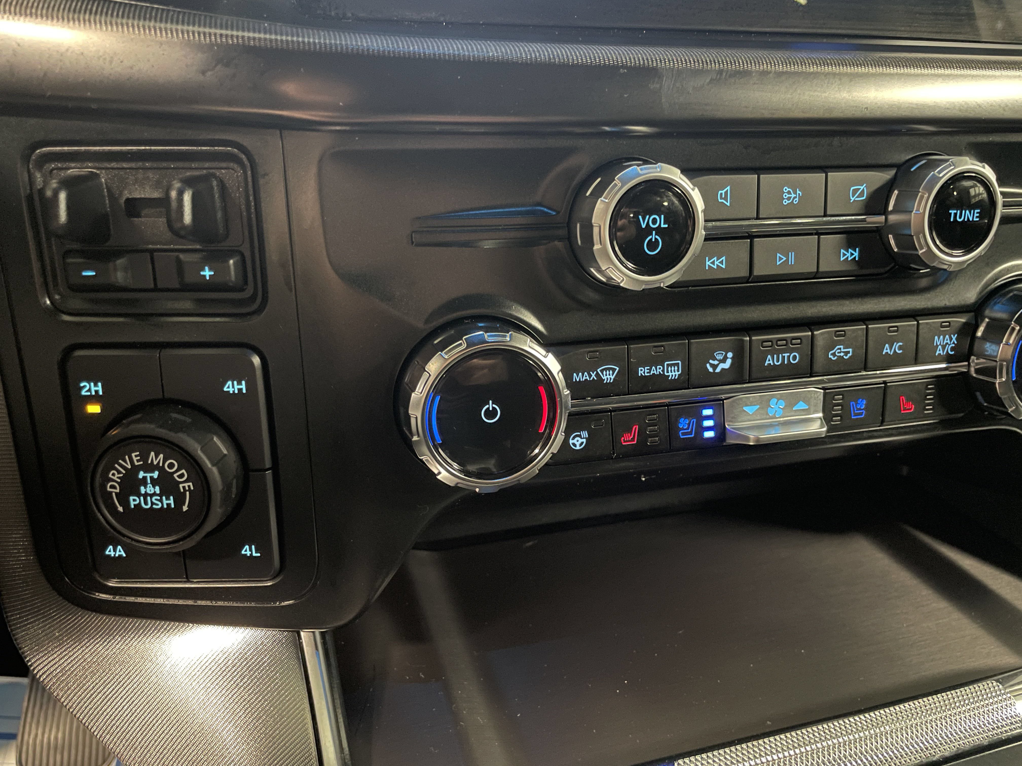 Used 2024 Ford F150 Platinum AWD/4WD image 15