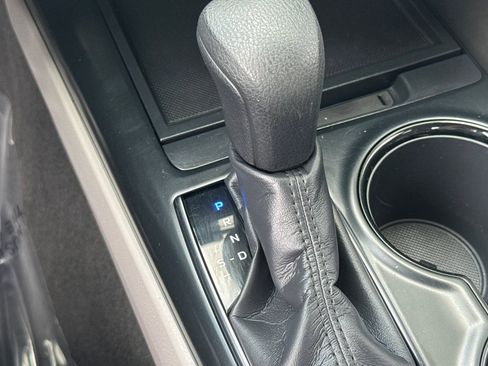 Used 2019 Toyota Camry LE image 17