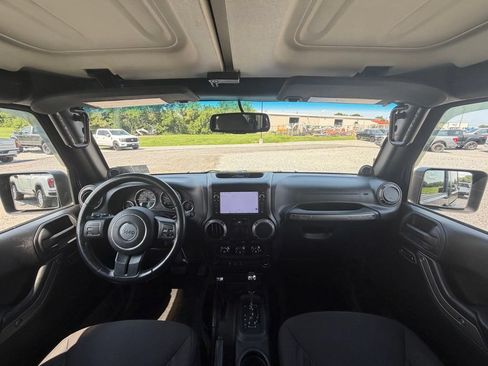 Used 2013 Jeep Wrangler Sport AWD/4WD image 7