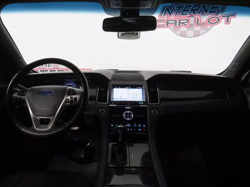 Used 2018 Ford Taurus Limited image 11