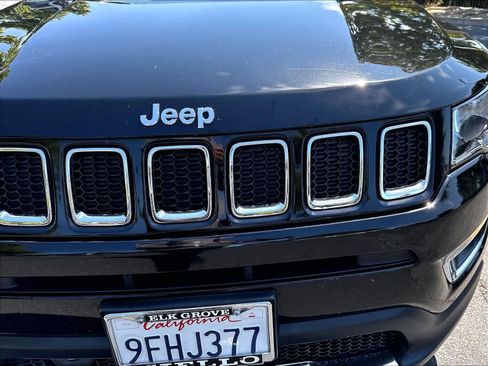 Used 2021 Jeep Compass Limited AWD/4WD image 33