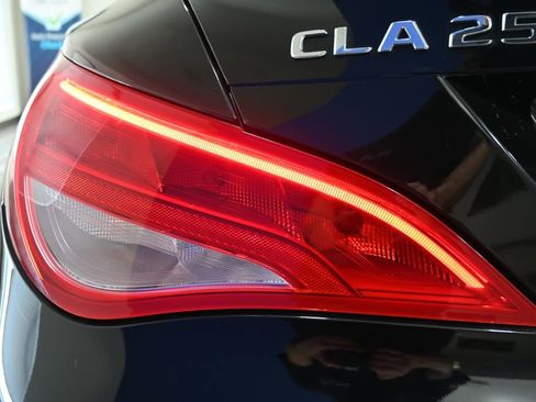 Used 2018 Mercedes-Benz CLA 250 250 image 33