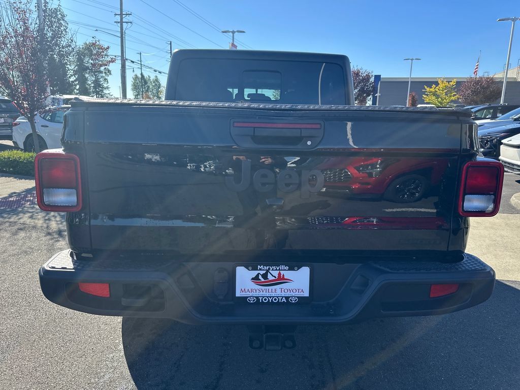 Used 2020 Jeep Gladiator Sport w/ Quick Order Package 24S AWD/4WD image 4