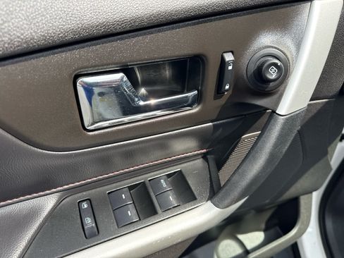 Used 2013 Ford Edge SEL FWD image 10