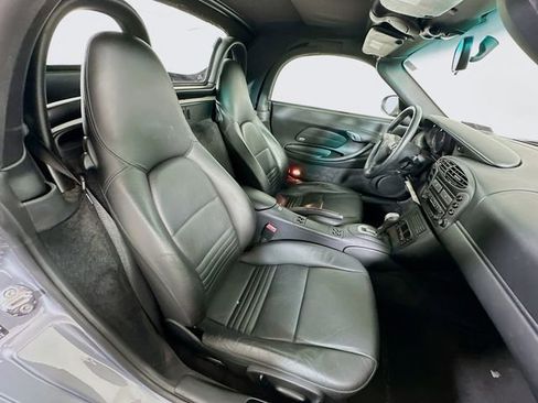 Used 2001 Porsche Boxster image 21