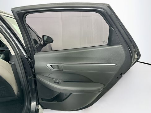 Used 2021 Hyundai Sonata Limited image 31