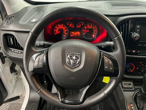 Used 2018 RAM ProMaster City Tradesman SLT image 11