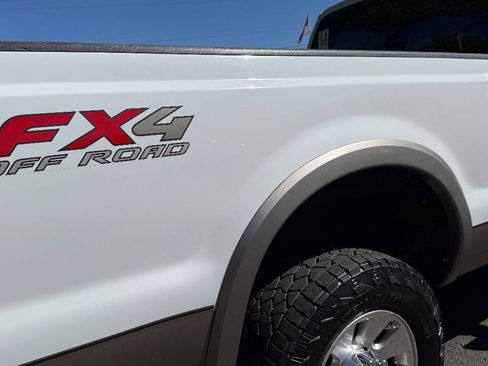 Used 2006 Ford F350 Lariat AWD/4WD image 6