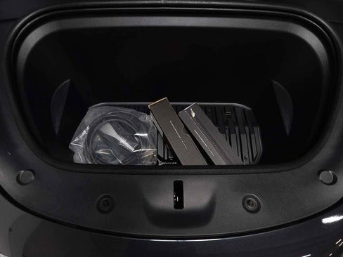 Used 2024 Tesla Model Y Long Range image 12