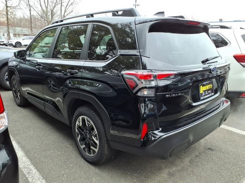 Used 2025 Subaru Forester Premium image 3