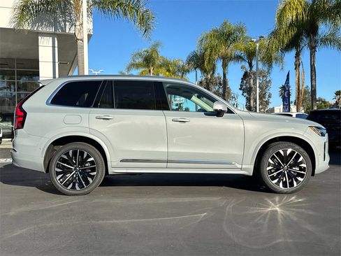 New 2026 Volvo XC90 T8 Ultra image 6