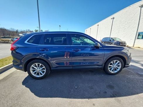 Used 2025 Honda CR-V EX image 9