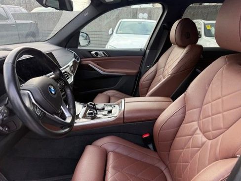 Certified 2023 BMW X5 xDrive45e image 3