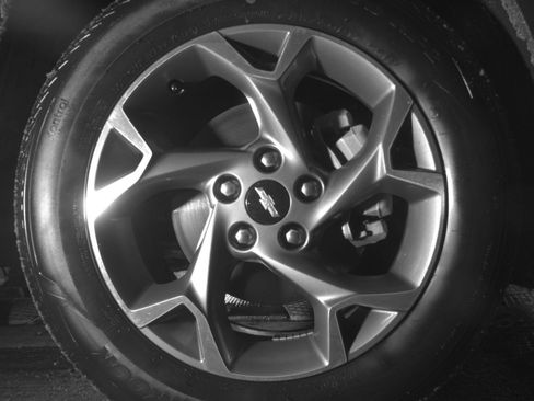 Used 2025 Chevrolet Trax LT FWD image 13