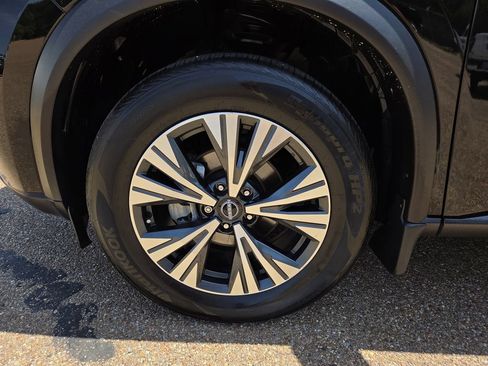 Used 2023 Nissan Rogue SV FWD image 26