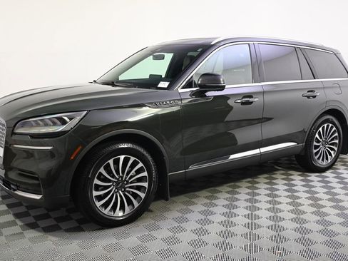 Used 2023 Lincoln Aviator Reserve w/ Elements Package Plus AWD/4WD image 2