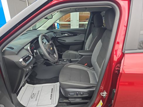 Used 2023 Chevrolet TrailBlazer LT w/ Convenience Package image 5