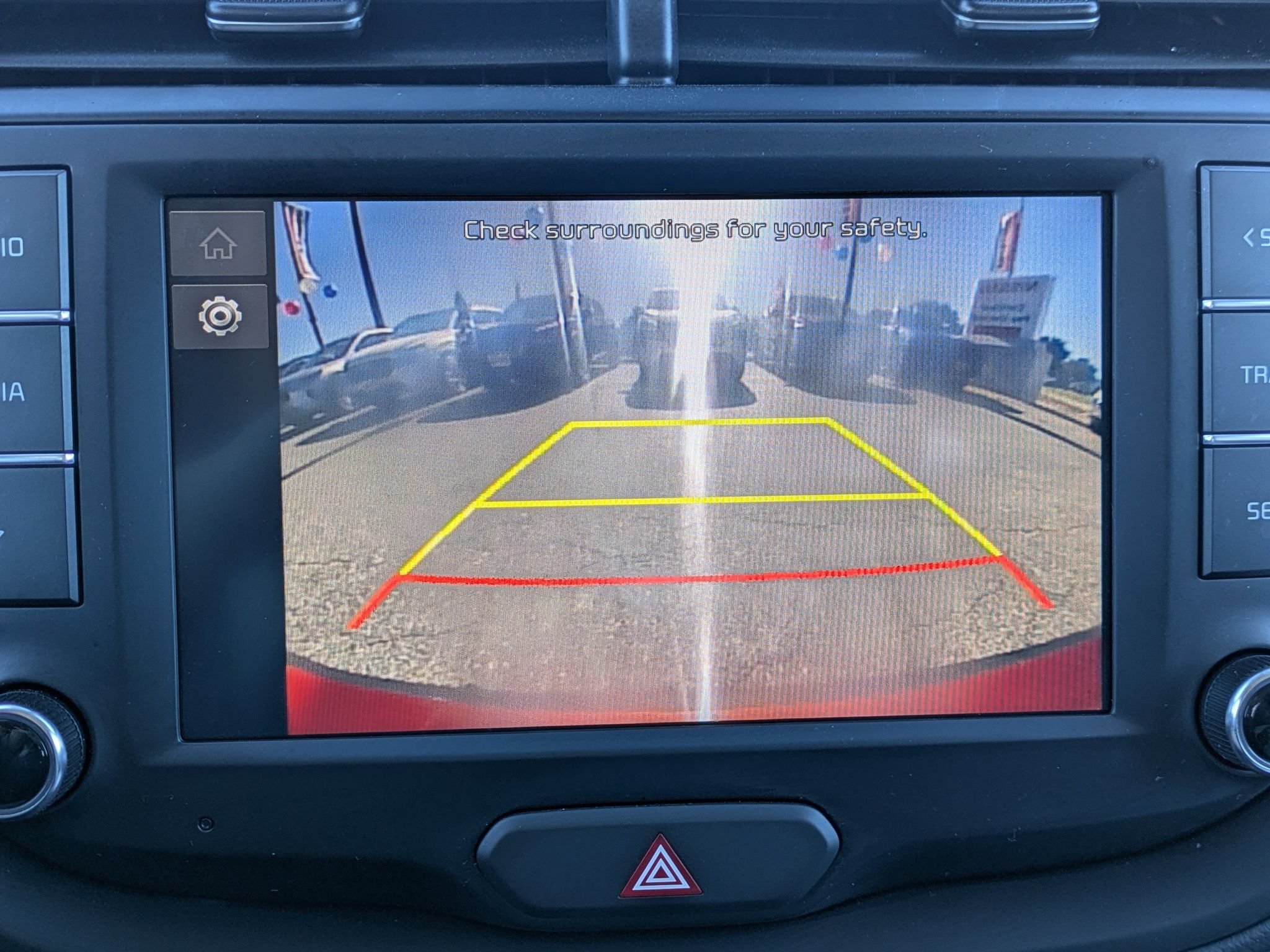 Used 2025 Kia Soul LX w/ LX Technology Package FWD image 21